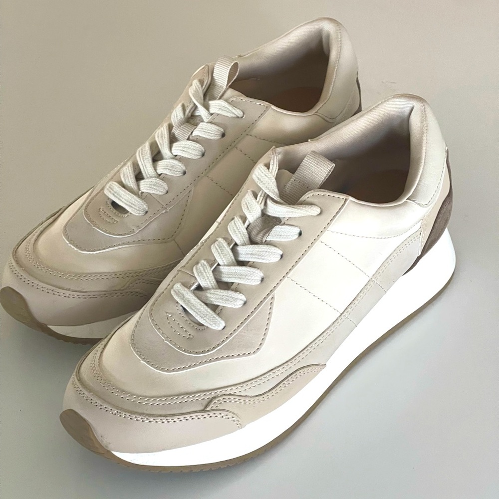 Universal Thread - Courtney Sneakers‎ - Women’s 8